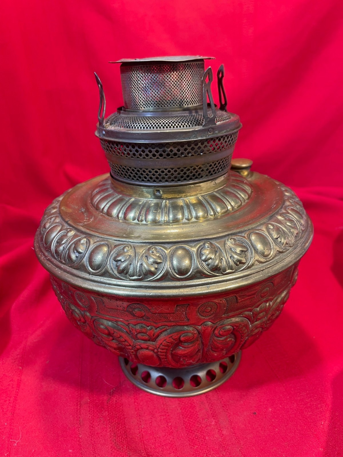 Large Antique Ornate Brass The Rochester General Store Oil Lamp L87